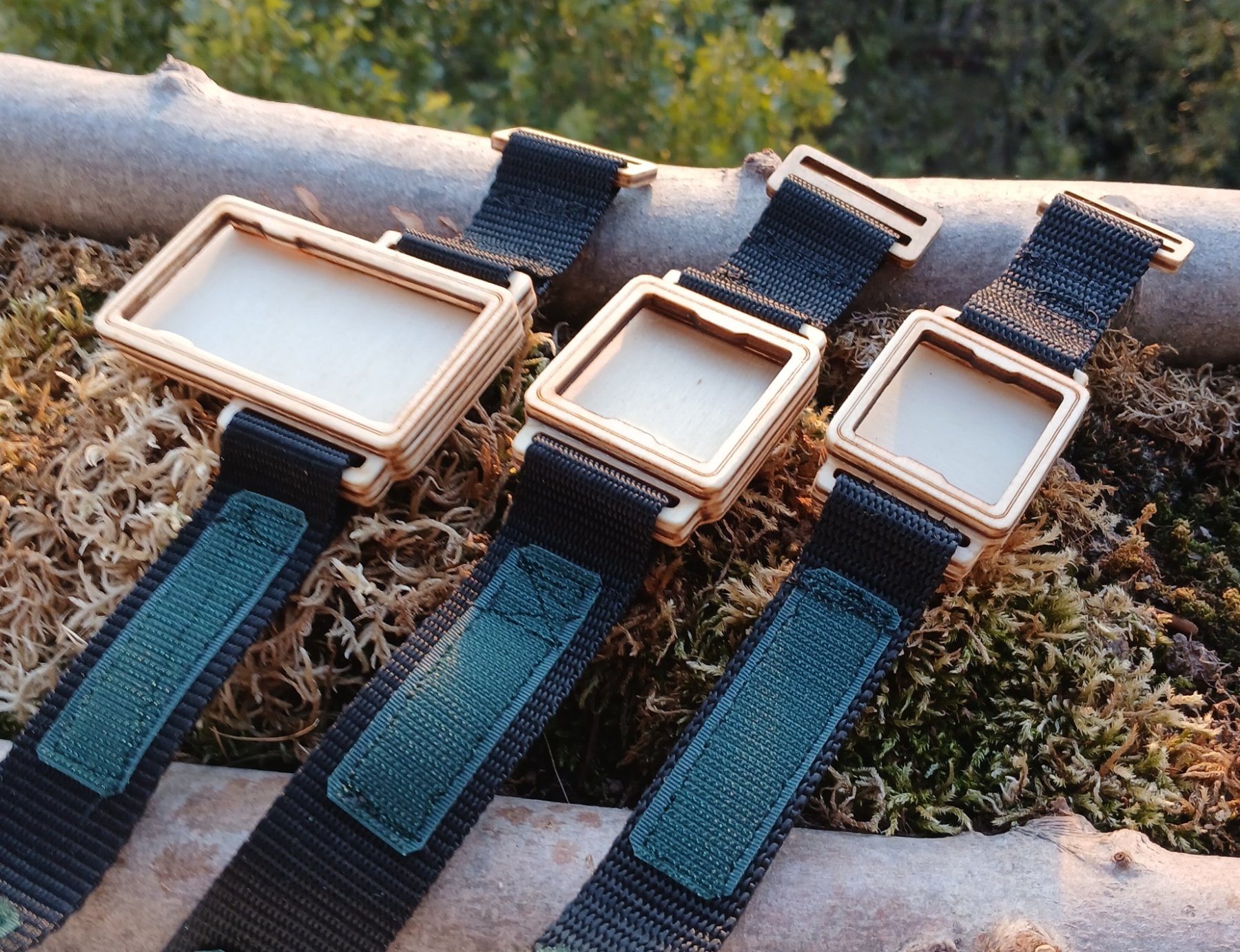 NOTE:WATCH - plywood lasercut edition