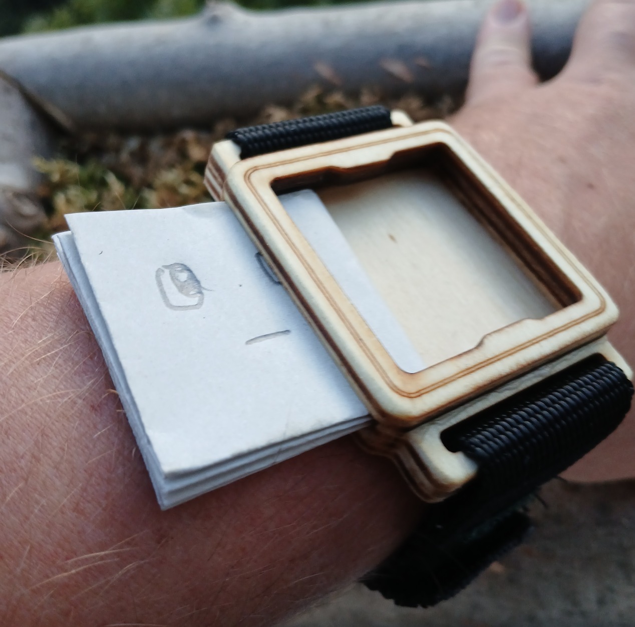 NOTE:WATCH - plywood lasercut edition