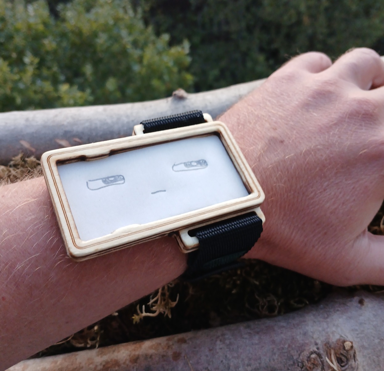NOTE:WATCH - plywood lasercut edition