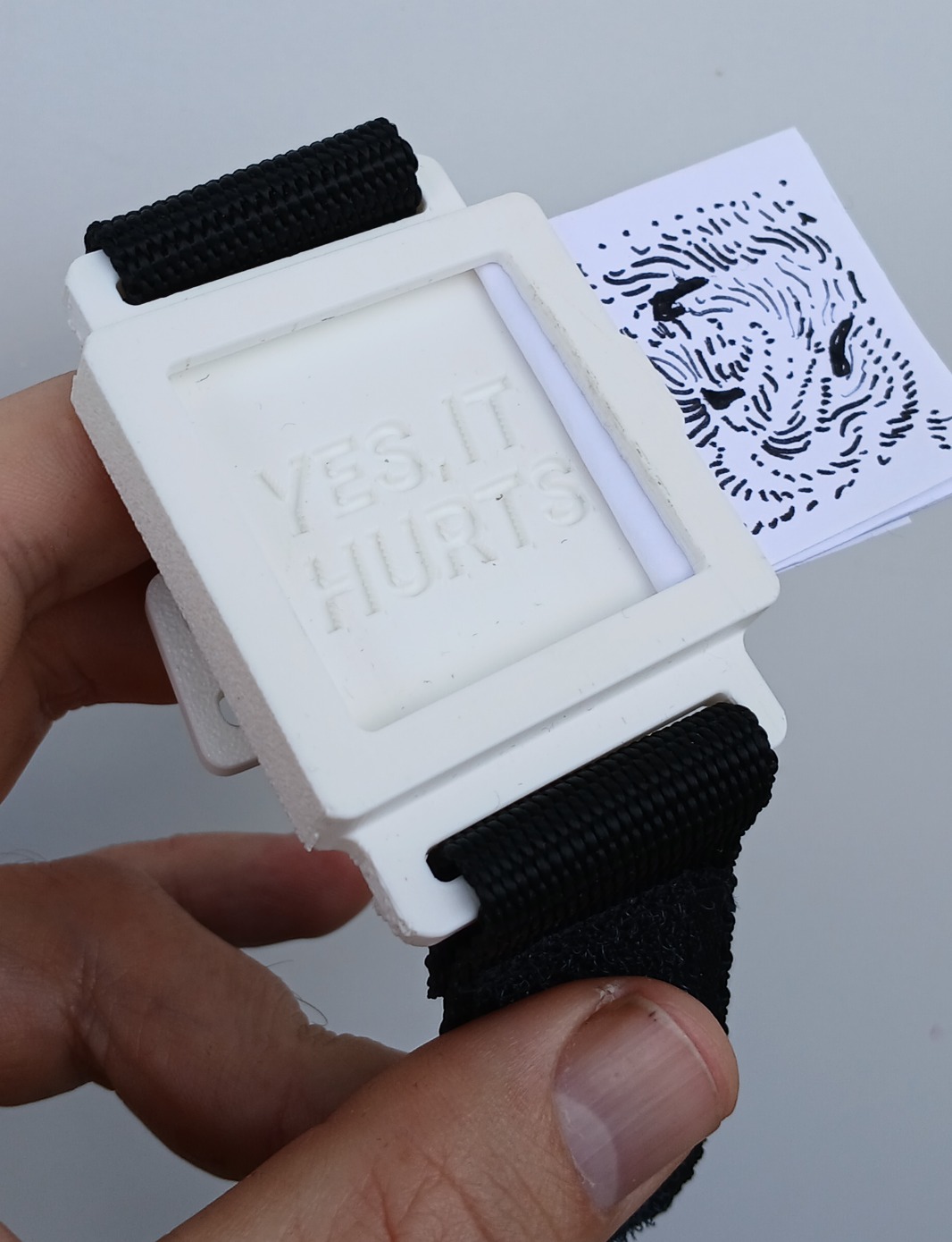 NOTE:WATCH (YIH Edition) - engraved key slogan